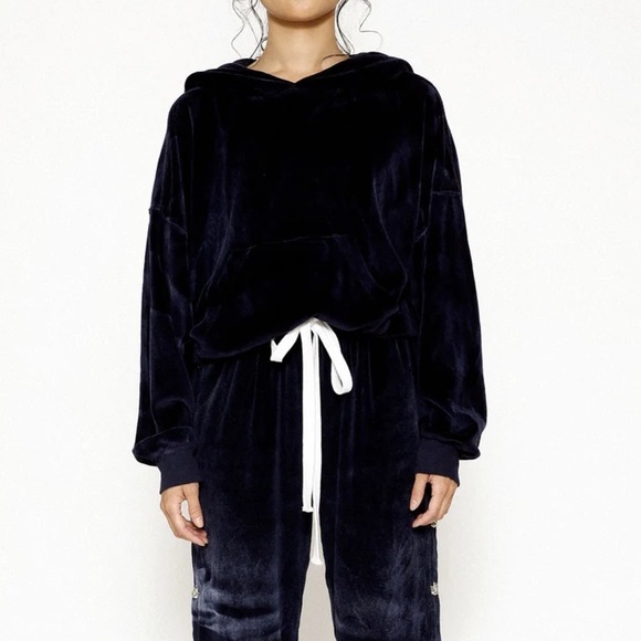 Boys Lie - Embroidered Navy Velour Crop Hoodie - Picture 2 of 8